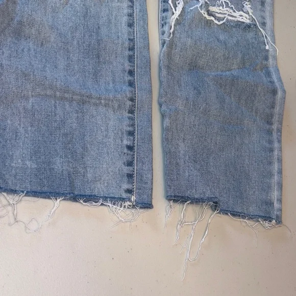 Sincerely Jules Light Wash Distressed Jeans - Picture 5 of 6